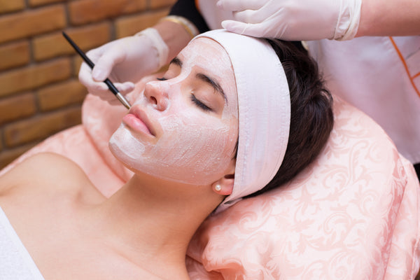 Deluxe Facial Spa (Lifting Facial) - Laura's Beauty Touch, Spa Services in Rego Park, New York 11374